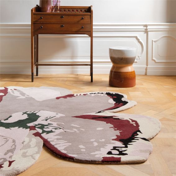 Shaped Magnolia 162303 Circle Rugs by Ted Baker in Burgundy