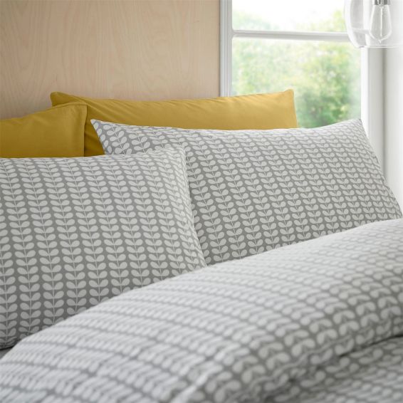 Tiny Stem Cotton Bedding by Orla Kiely in Light Cool Grey