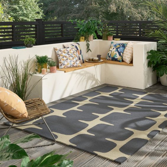 Lohko Indoor Outdoor Rugs 425805 by Scion in Liquorice Black