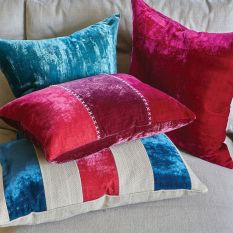 Paddy Cushion by William Yeoward in Fuchsia