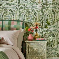 Fayola Wallpaper 113021 by Harlequin in Clover Chalk White