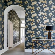 Kienze Wallpaper 111959 by Harlequin in Graphite Gilver