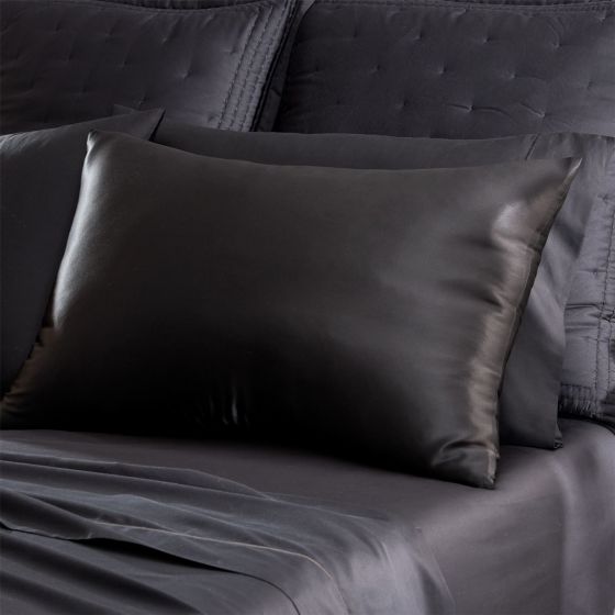 Donna Karan Silky Standard Pillowcase in Black