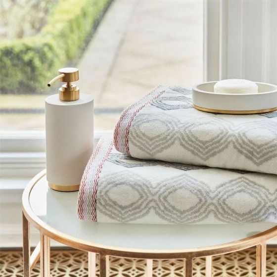 Sezan Embroidered Geometric Towel in Silver Grey